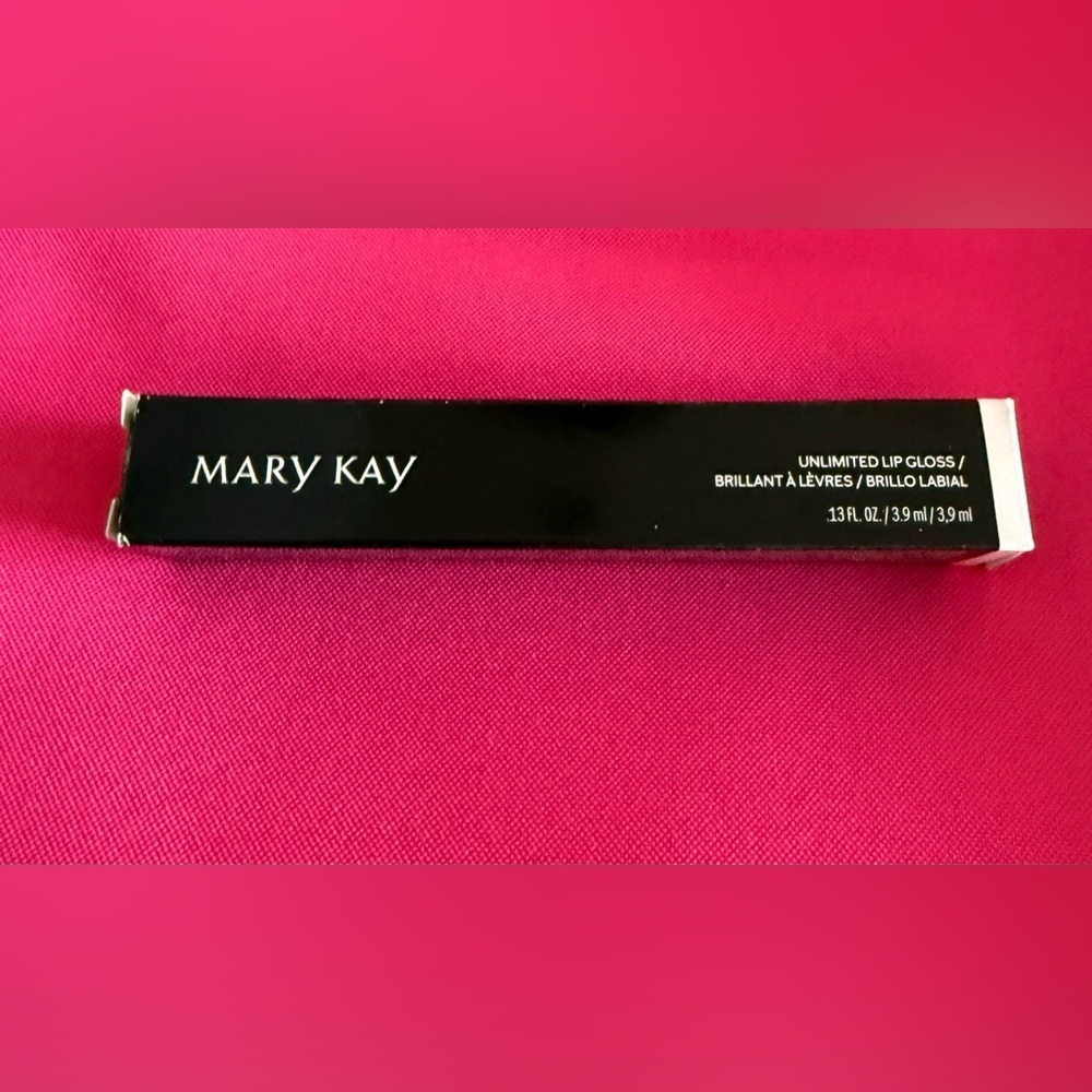 Mary Kay Unlimited Lip Gloss Pink Fusion
New in Box - Picture 2 of 3
